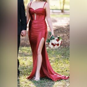 Chic Red Prom Dress with Slit